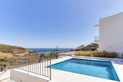 Image de Villa Spectacular Casa Negra avec vue sur la mer, piscine, jardin et Wi-Fi.