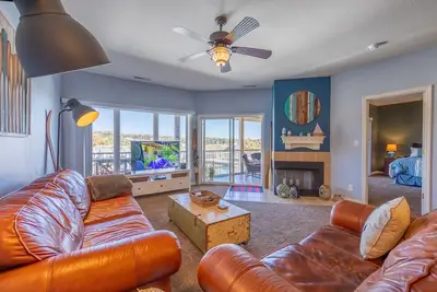 Image de Bristol Bay 369 - 3 Bdrm beautiful waterfront condo