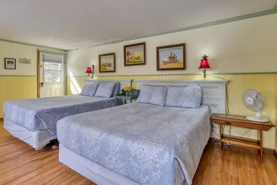 Image de 20 Stunning Acadia Lodge w/Ac Open Hearth Inn
