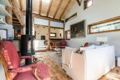 Image de Chalet de charme entièrement rénové