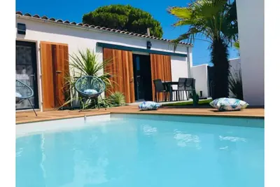 Image de \"øcéane\", villa near beach with heated pool
