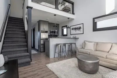 Image de Modern and Stylish Condo Close to Downtown!