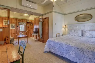 Image de Open Hearth Inn Cottage 12 - 10 min to Acadia!