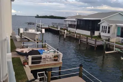 Image de 3 bdrm 3 bath w separate apt. Nettles isle resort, priv. beach, deck, sleeps 10