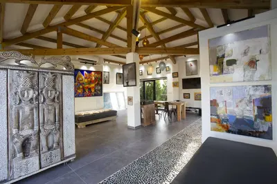 Image de Luxury overnight stays in art gallery, private pool, green garden, white beaches