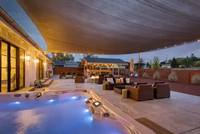 Image de Flora Vina - Country Home with Vineyard Views