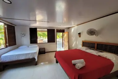 Image de Title  <br>Barracuda 2 Charming Island Cabin-Isla Grande Eh Islas Del Rosario.