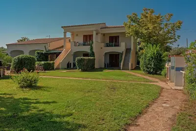 Image de Joli appartement pour 6 personnes avec climatisation, Wifi, Tv, patio, animaux admis et parking
