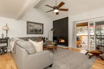 Image de Sunburst in Sun Valley! Modern Family Getaway in Elkhorn.