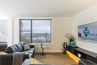 Image de 3 Bedroom Bondi Beachside Apt With Parking
