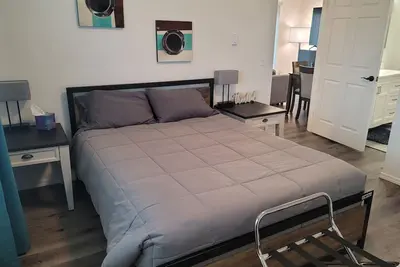 Image de #201 New Cozy Monroe Condo near Evergreen State Fair!