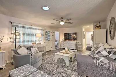 Image de Renovated Cottage w/ Fire Pit in Munds Park!