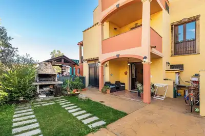 Image de Villa Gialla Castiadas avec vue sur la montagne, terrasse et A\/C