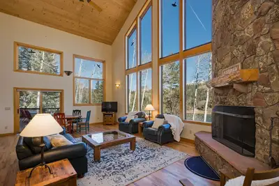 Image de Beautiful Mountain Home on Columbine Lake - Hot Tub - 1 mile to Purgatory
