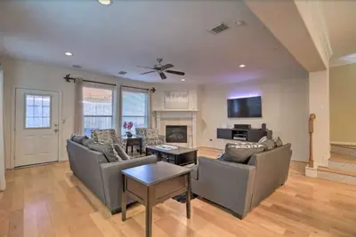 Image de 4 Bedrooms Luxury  Location-  Houston River Oaks