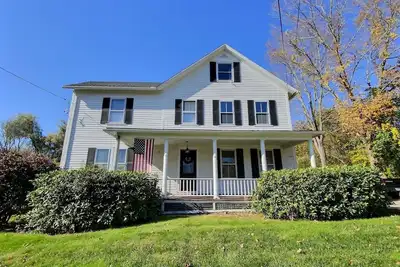 Image de Historic Colonial. . . Close to Village Green