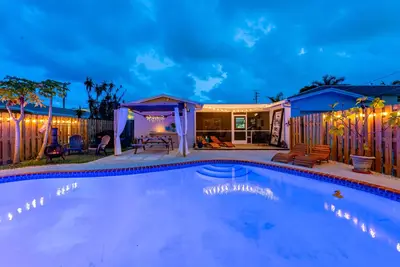 Image de King Suite Dania Beach Pool Home!