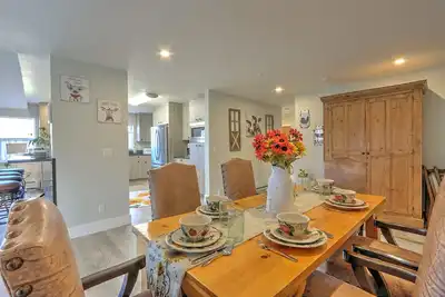 Image de Renovated Farmhouse w/ wraparound views, Near Dwtn, 30mi. Aspen &12mi. to Ski