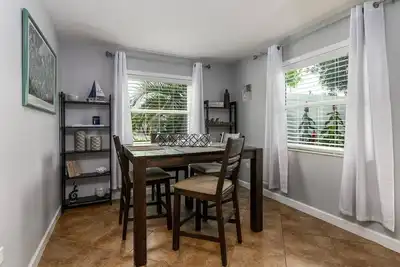 Image de Cozy Well-Equipped Home In The Heart Of South Tampa. Amazing Fenced-in Backyard!