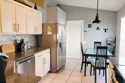 Image de 2 Br\/ 1 Ba Single Family Home In The Heart Of Riverview! Near Many Tampa Attractions!