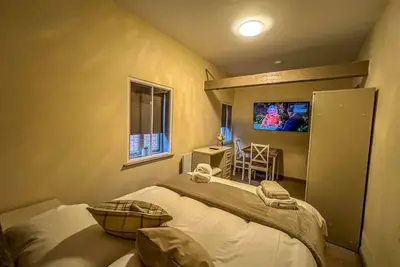 Appartement-Moderne-Salle de bain privée séparée-Vue sur Rue-2 Bedroom