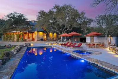 Image de Magnificent Estate, Vineyard Views, Pool and Spa - Sonoma Valley Farm Stay
