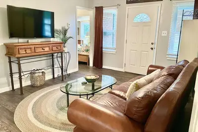 Image de Beautiful 3-bedroom vacation home 12 minutes from Paycom Center