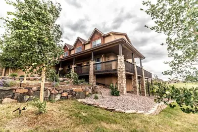 Image de New! Pikes Peak View with Pool Table & Movie Room