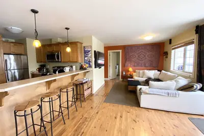 Image de Slope side alpine townhome at Kicking Horse with stunning mountain views
