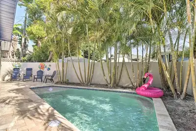 Image de Indian Rocks Beach Home - 2 Blocks to Beach!