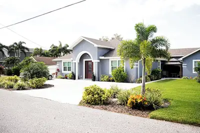 Image de Brand New Beautiful Vacation Rental only 15 minutes from Siesta Key Beach! ! ! ! !