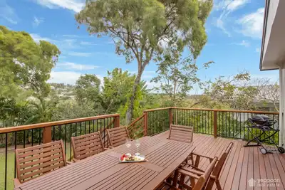 Image de Poppies Cottage - Beachside retreat in Cooee Bay