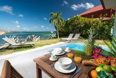 Image de East Keys Suite 127 Prestige : piscine privée, vue mer, plage