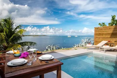 Image de East Keys Suite 128 Dream : piscine privée, vue mer, plage