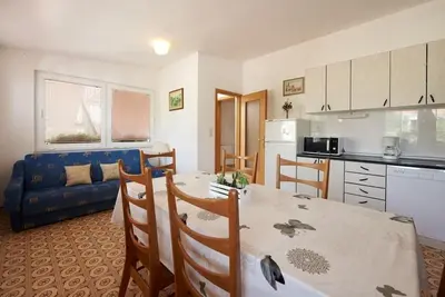 Image de Appartement dans Seget Vranjica avec vue mer, terrasse, Climatisation, Wifi (5052-5)