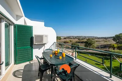 Image de #068 T1 Salgados by Home Holidays