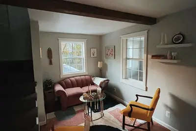 Image de Quiet renovated cottage by Seabreeze