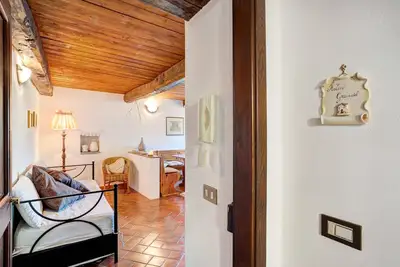 Image de Appartement Antico Granaio avec vue sur la montagne, piscine partagée, jardin et Wi-Fi