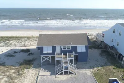 Image de 1 Blue Oasis - 4bd 2ba, oceanfront, sleeps 8, Private Beach Access