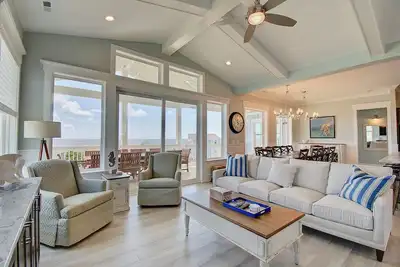Image de 7br/6. 5ba Ocean View Home - Pool, Elevator, Dog Friendly, Sleeps 18