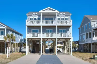 Image de 5br/4ba-2nd Row Home-Private Pool/Gorgeous Views-Sleeps 12