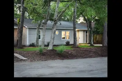 Image de Beautiful & Spacious 3br/2ba Home with Pool & Fire Pit-Sleeps8