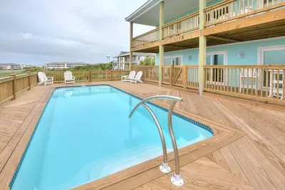 Image de Ocean Front-7br/6. 5ba Home-Elevated Pool-Elevator-Dog Friendly-Sleeps 24