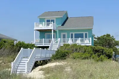 Image de Beach Tonic - 5 Br/3 Bath Oceanfront - A Skip To Ocean Crest Pier-Sleeps 12