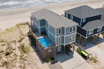 Image de 6br/5ba Home- Oceanfront, Pool & Elevator, Dog Friendly, Sleeps 15