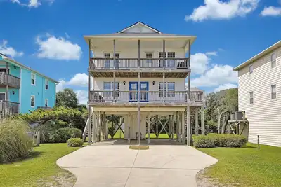 Image de Beautiful 4br/2. 5ba 2nd Row/Oceanview Home Near Ocean Crest Pier-Sleeps10
