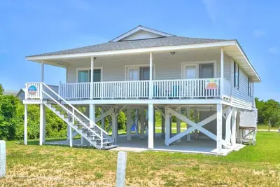 Image de Beautiful, Ocean View 4 Bdrm/2 Bath Beach Cottage Close to Beach! ! ! Sleeps 9