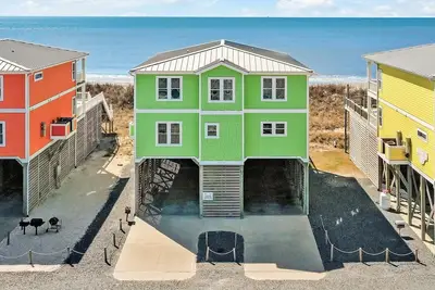 Image de Beautiful, 7br/6. 5ba Oceanfront Home-Elevator, Pool, Dog Friendly-Sleeps19