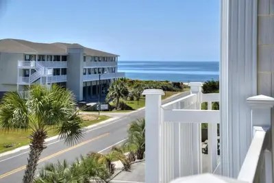 Image de 3 Br/2. 5ba Condo - Ocean Views, Pool, Elevator, Dog Friendly, Sleeps 10
