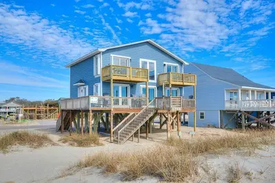 Image de 4br/3. 5ba Home - Oceanfront, Renovated, Dog Friendly, Sleeps 10